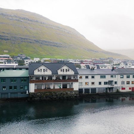 Spacious City Center Home By The Sea Klaksvik Luaran gambar