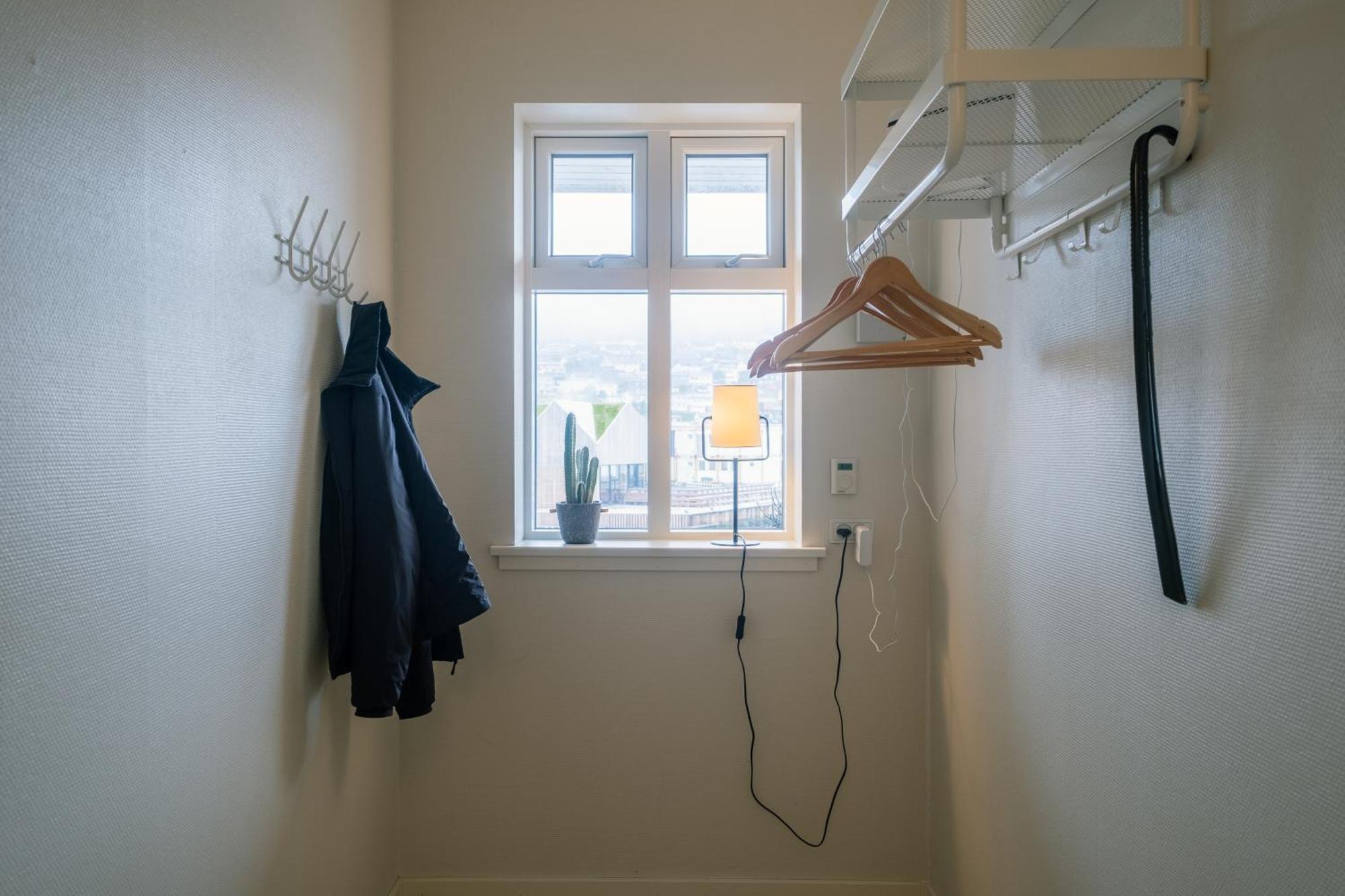 Spacious City Center Home By The Sea Klaksvik Luaran gambar